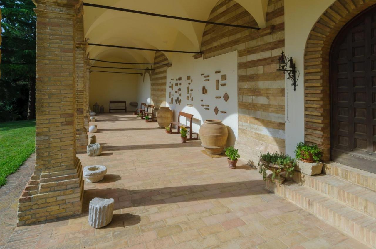 Convento Di San Francesco Mondaino Bed & Breakfast Exterior photo
