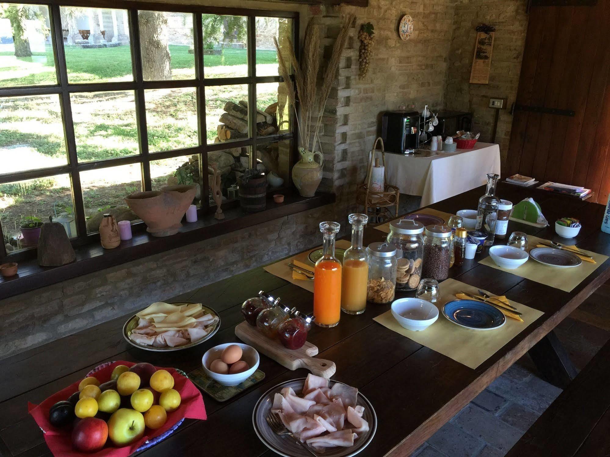 Convento Di San Francesco Mondaino Bed & Breakfast Exterior photo