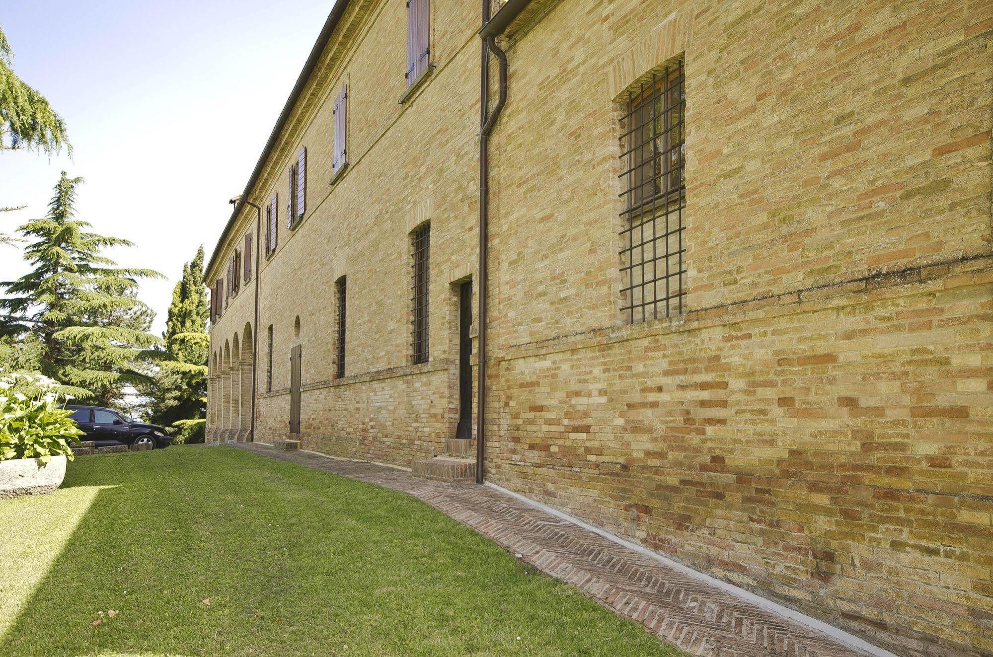 Convento Di San Francesco Mondaino Bed & Breakfast Exterior photo